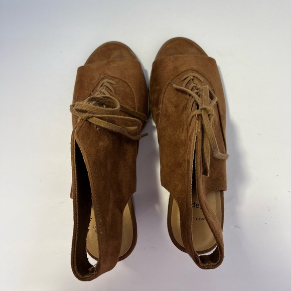 GAP PEEP TOE SUEDE HEELS SZ 8 - Picture 4 of 7